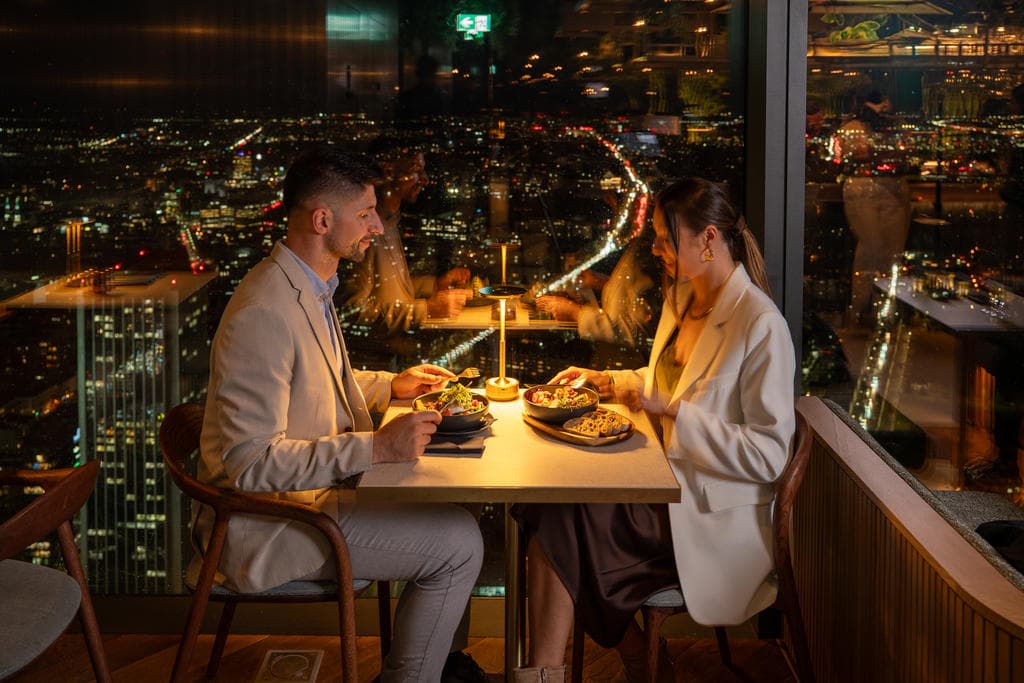 Seven Clouds - Sylwester ponad 200 m nad Warszawą w HighGarden Rooftop Lounge — zdjęcie 1